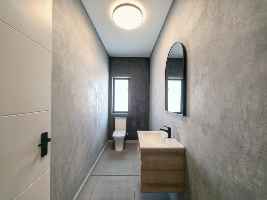 4 Bedroom Property for Sale in Cherry Creek Country Estate Western Cape
